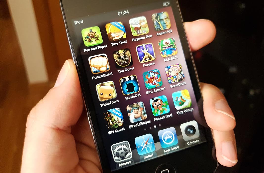 A 3rd gen iPod Touch packed with games