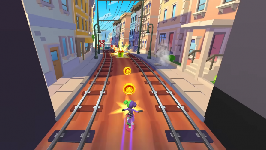 Subway Surfers: Super Runner Yutahi skating between two train tracks to get coins